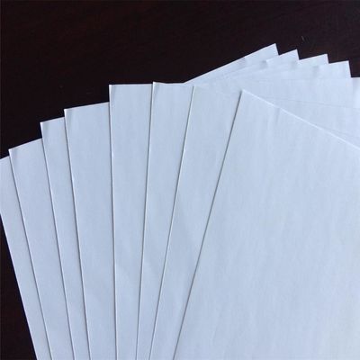 98%-110% Brilho Anti-Curl Paper Offset Bonds sem revestimento de madeira para impressão lisa