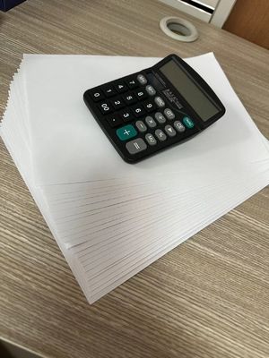 Papel de livros de offset sem madeira, de grande volume, não revestido, fabricado para produção de forma personalizada