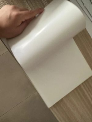 Cartão de arte revestido de 250 a 350 g/kg C2S/High Bulk Art Card para impressão e embalagem