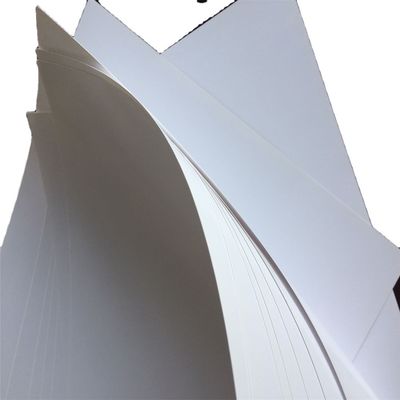 Material de revestimento de caolinita C2S Cartão de arte para publicidade no supermercado eficaz