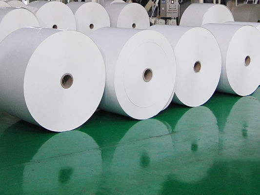Papel de impressão offset branco sem revestimento, em folhas, para exigências de encadernação