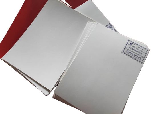 Tabela de cartões de arte Ningbo C2S revestida de dois lados para impressão ou caixas em folhas ou rolos