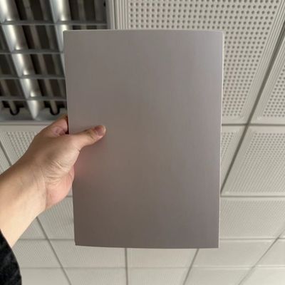 Papel de marfim anti-enrolamento 210/230/250/270/300gsm FBB/GC1/C1S com pasta química e padrão