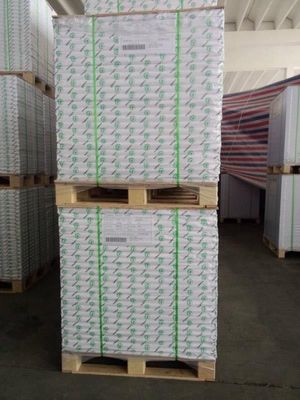 Anti-Curl Chenming não revestido de madeira Livre de Papel Bond Branco escrita suave 100% Papel virgem