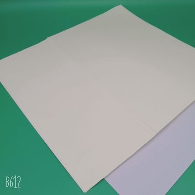 Papel de impressão de offset sem madeira em embalagem a granel 68/78/98gsm para encomenda personalizada