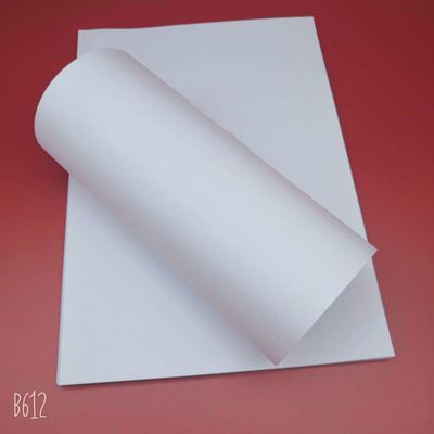 Papel offset branco sem madeira para impressão de livros