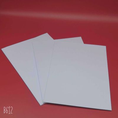 Papel offset branco sem madeira para impressão de livros