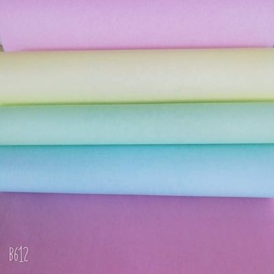 Papel de impressão contínua por computador em rolo 2 de papel NCR sem carbono em tamanho personalizado