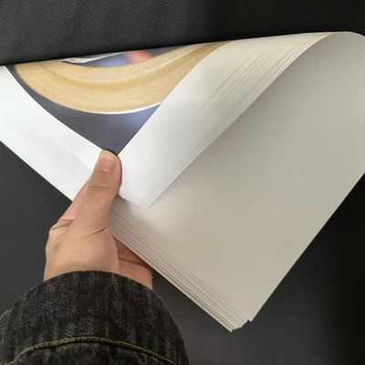 Papel de arte virgem revestido com celulose 80 gm 90 gm 100 gm 150 gm 170 gm 300 gm para impressão final