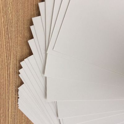 GradeA 250-350gm C2S/ GC2/ High Bulk Art Card para impressão e embalagem