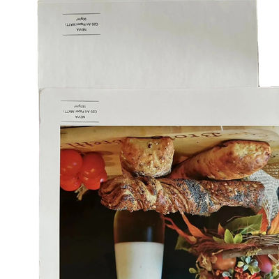 Superfície de estampação a quente Papel revestido de acabamento Brilhante 90gsm-300gsm para papel de arte de alto brilho