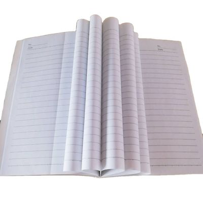 Impressão offset de papel branco em cores em diferentes tamanhos de papel