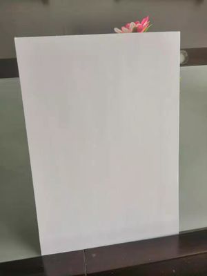 Papel de cartão de marfim virgem FBB C1S para embalagem em granel e outros recipientes de presente