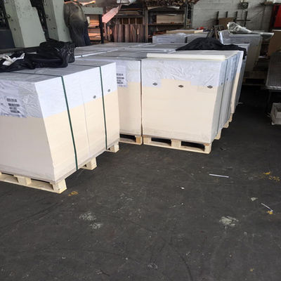 Papel de offset sem madeira para notebook 98%-110% Brilho Químico industrial
