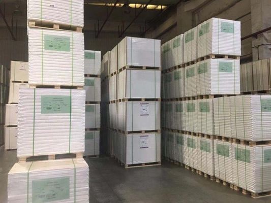 Outro material de revestimento em PE para artesanato de presente Cartão de marfim/FBB/C1S/GC1/Cartão de caixa dobrável 250 g 300 g
